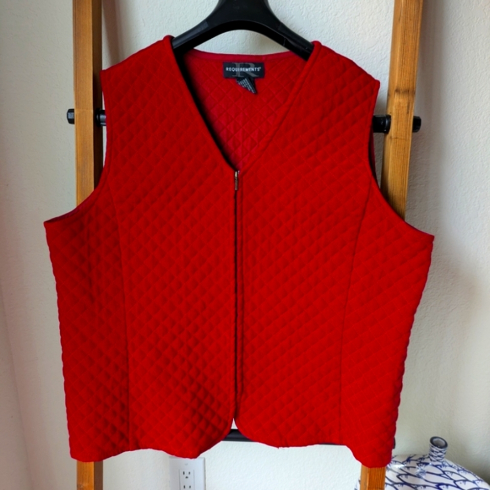 Requirements Women's Crimson Quilted Outerwear Vest - Size XL